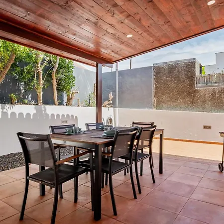 Casa Forno De Cal - By Wehost * Porto Santo